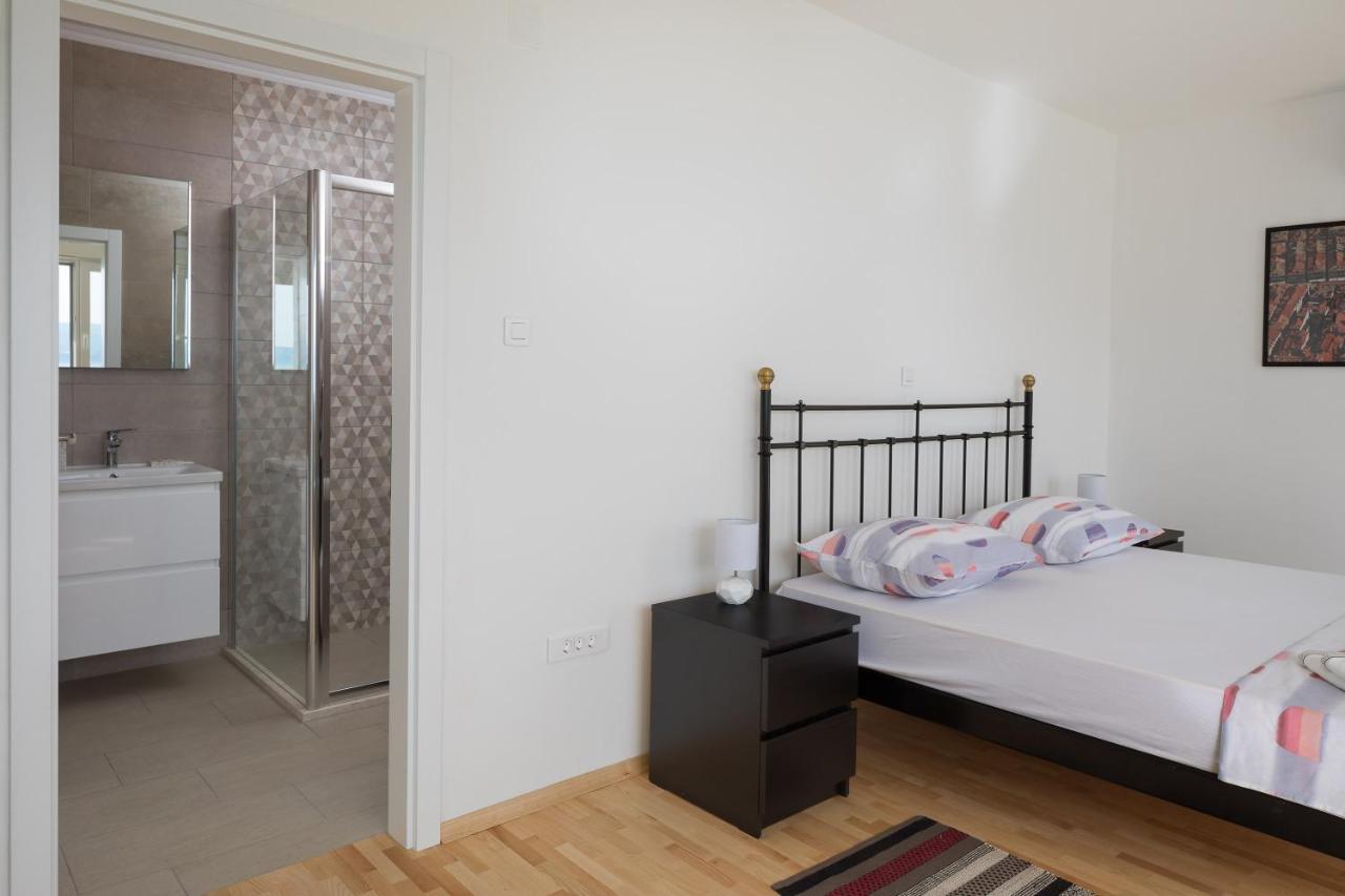 Absolute Beach Villa Omiš Екстериор снимка